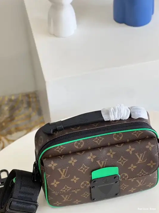 Affordable LOCK LOUIS S MESSENGER VUITTON 0305